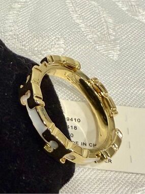 Tory Burch Gold and White Link Puzzle Ring Size 7 New